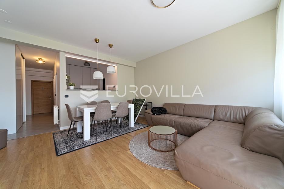 Apartmán Na prodej Gornji grad / Centar