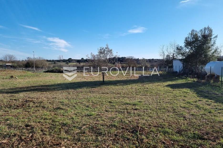 Zemljište Na prodaju -  Pula