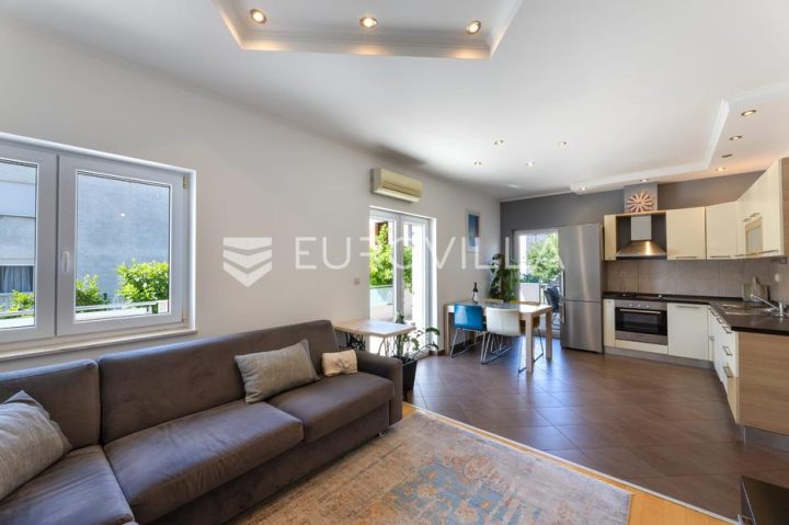Appartamento in vendita 100 m² – Kaštel Novi
