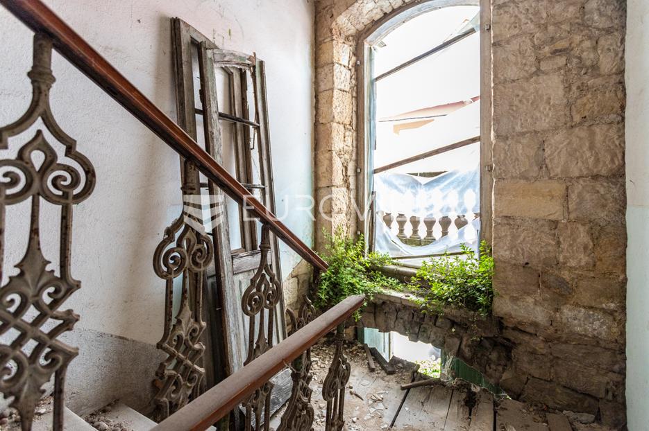 Dom Na predaj -  Sinj