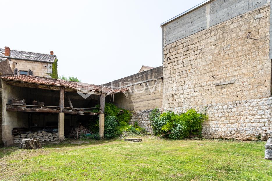 Dom Na predaj -  Sinj