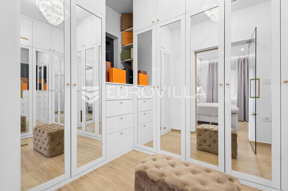 Kuća Na prodaju -  Pula