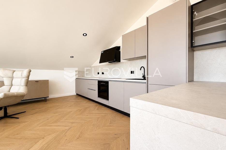 Mieszkanie Na sprzedaż - Primorsko-goranska Opatija
