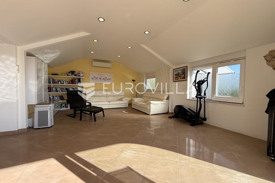 House For sale -  Ližnjan