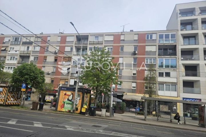 Business premises for sale 18 m² – Maksimir