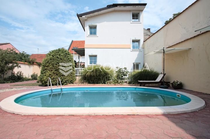 House for sale 700 m² – Donji Grad