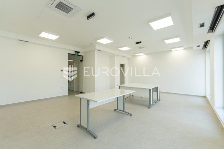 Commerciale Da affittare - Osječko-baranjska Osijek - foto 2/18