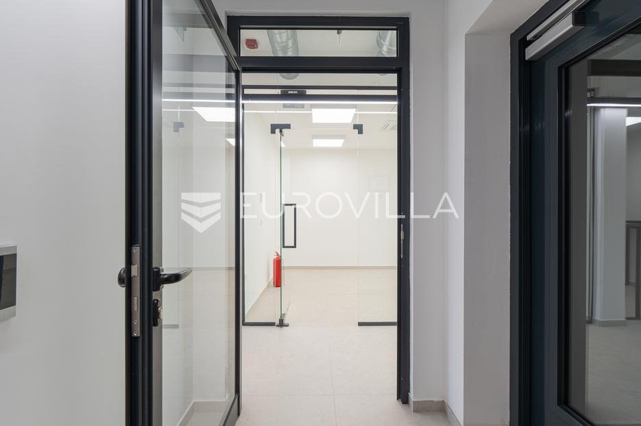 Commerciale Da affittare - Osječko-baranjska Osijek