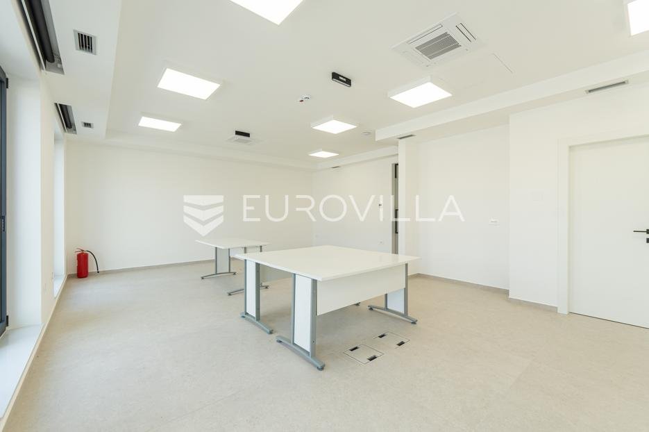 Commerciale Da affittare - Osječko-baranjska Osijek