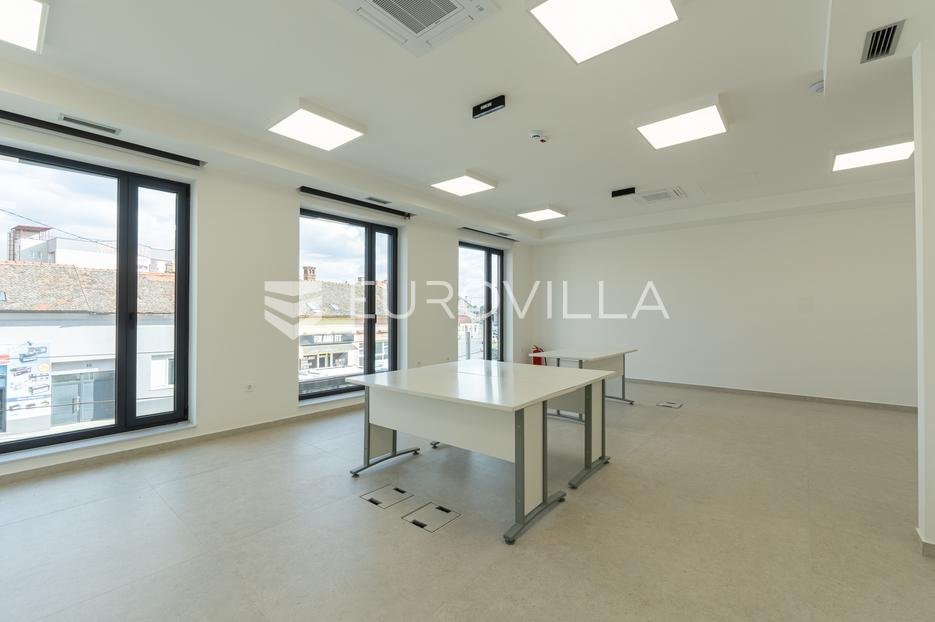 Commerciale Da affittare - Osječko-baranjska Osijek