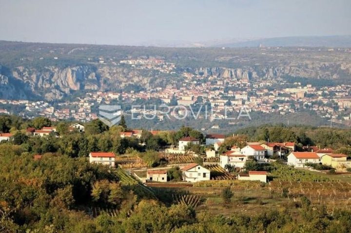 Terreno in vendita 2348 m² – Donji Vinjani