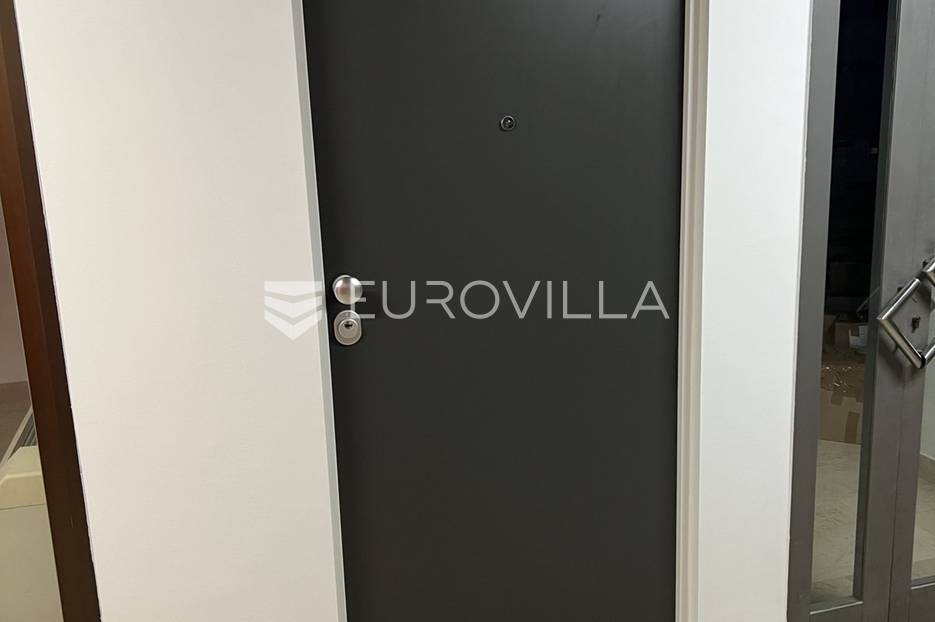 Poslovni prostori Naprodaj - Istarska Pula