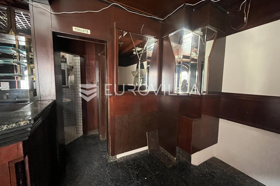 Commerciale In vendita -  Slavonski Brod