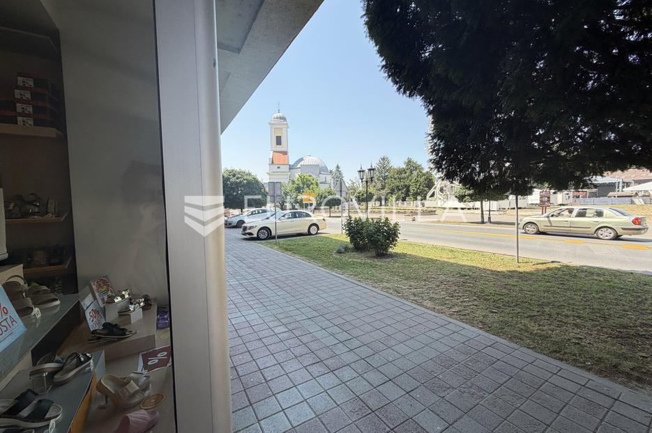 Commerciale In vendita - Osječko-baranjska Đakovo