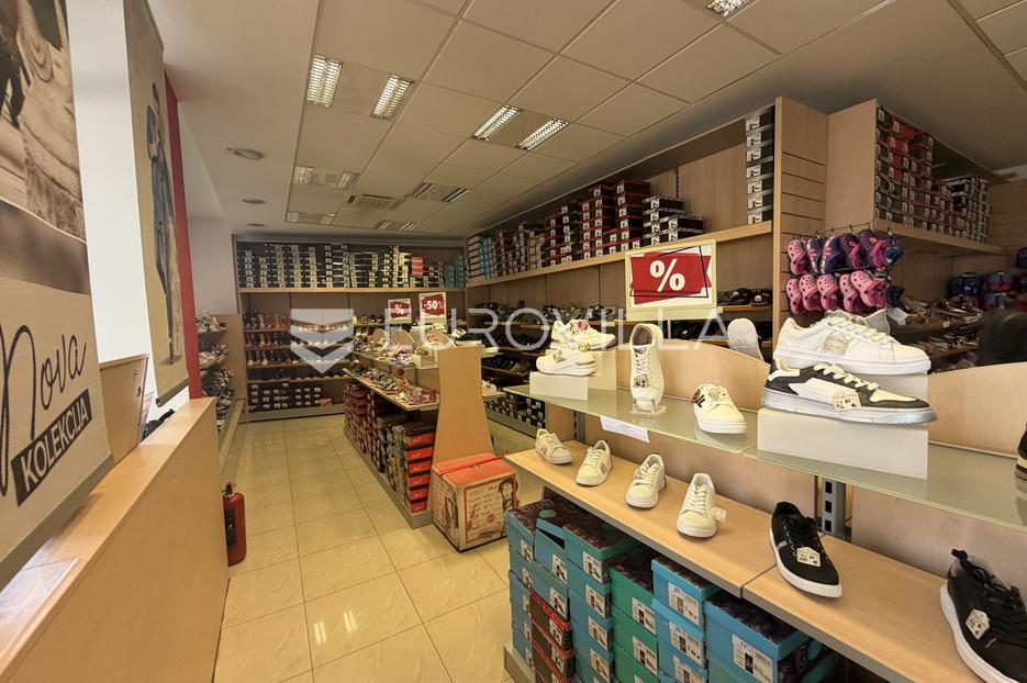 Commerciale In vendita - Osječko-baranjska Đakovo