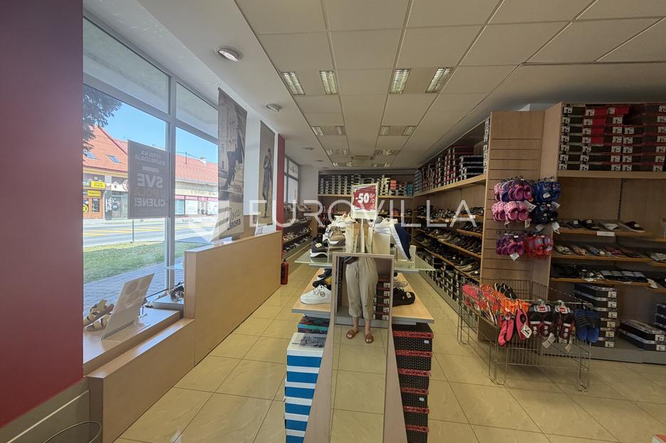 Commerciale In vendita - Osječko-baranjska Đakovo
