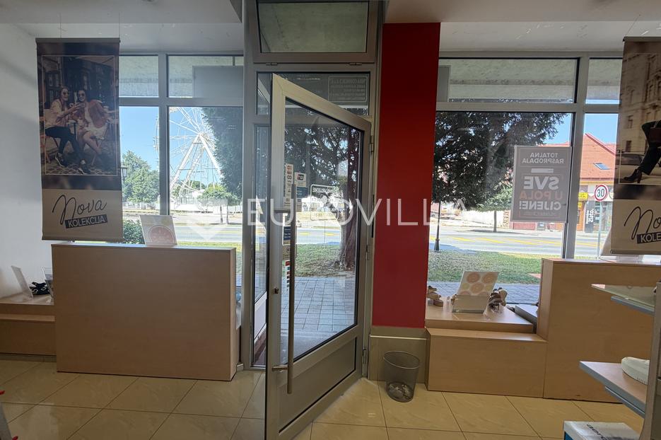 Commerciale In vendita - Osječko-baranjska Đakovo