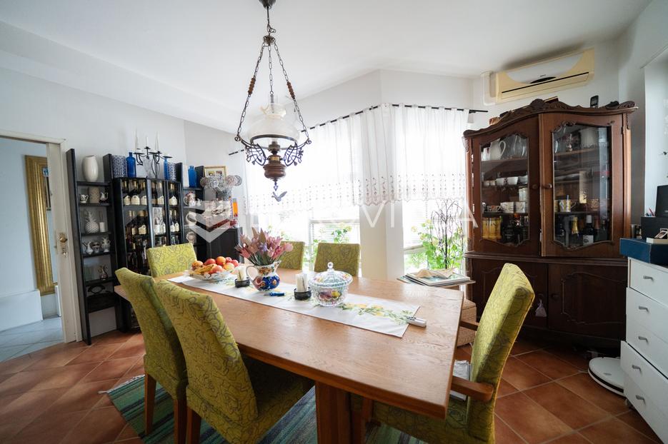 House For sale -  Vir