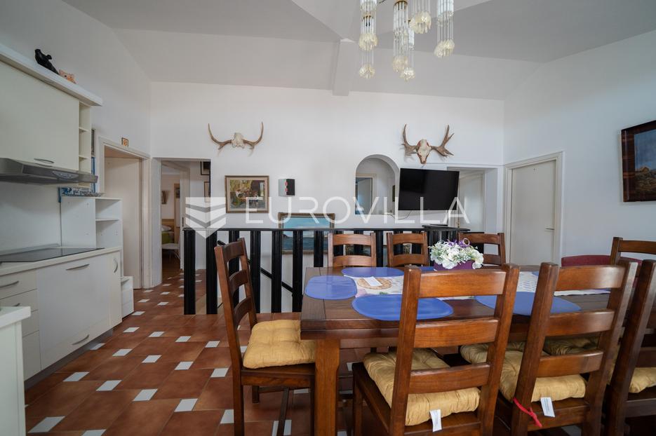 House For sale -  Vir