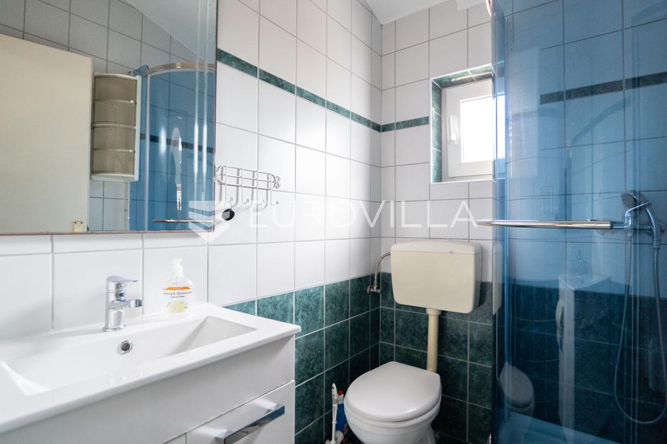 House For sale -  Vir