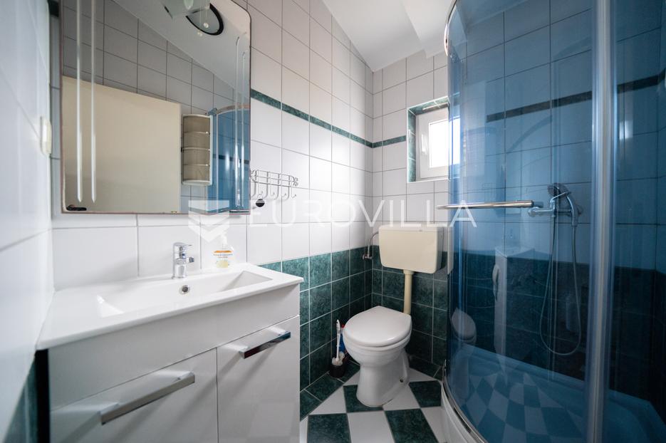 House For sale -  Vir