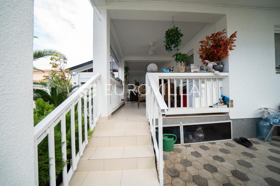 House For sale -  Vir
