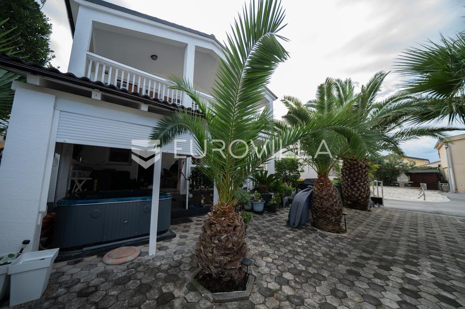 House For sale -  Vir
