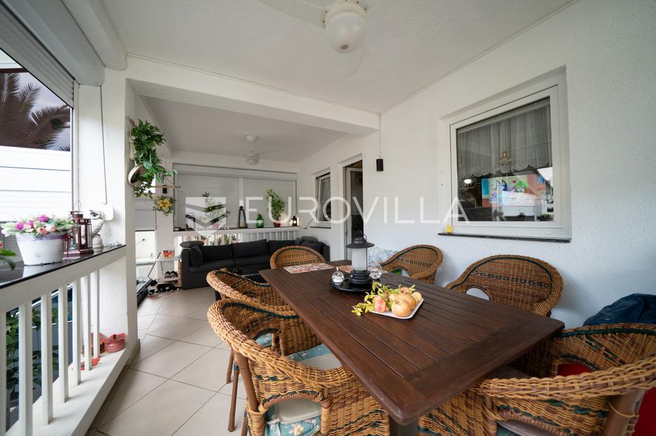 House For sale -  Vir