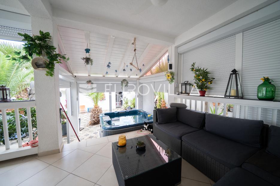 House For sale -  Vir