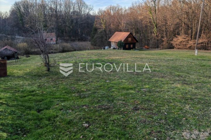 Zemljište na prodaju 2647 m² – Donja Lomnica
