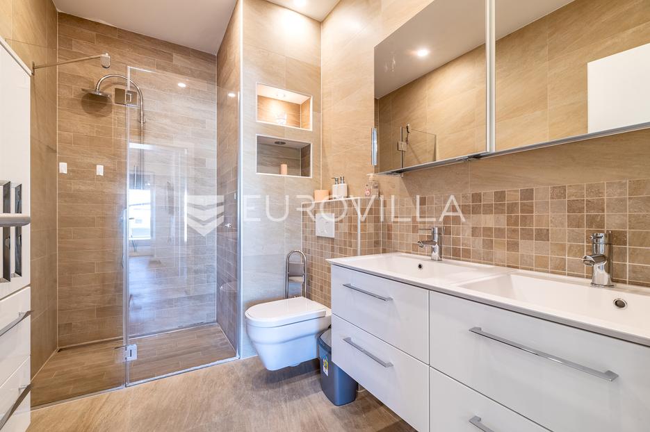 Casa In vendita -  Novi Zagreb - Zapad