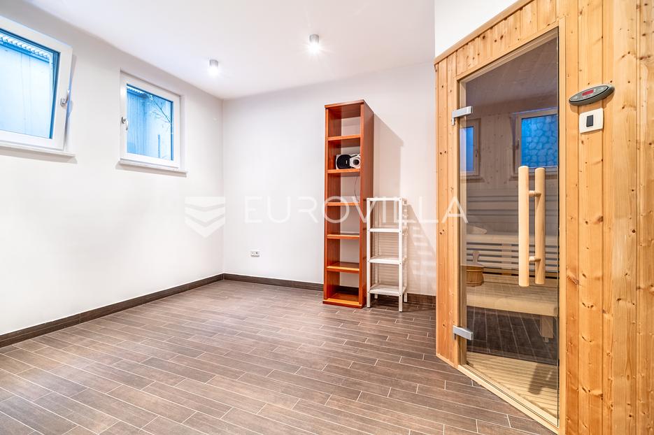 Casa In vendita -  Novi Zagreb - Zapad