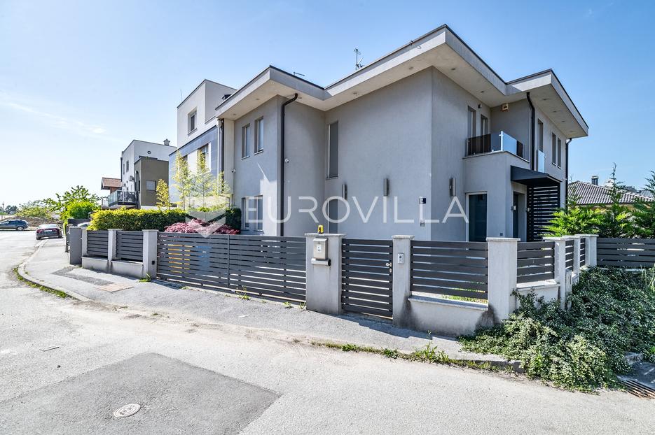 Casa In vendita -  Novi Zagreb - Zapad