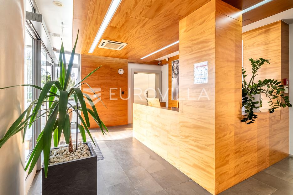 Locaux commerciaux À vendre -  Novi Zagreb - Istok