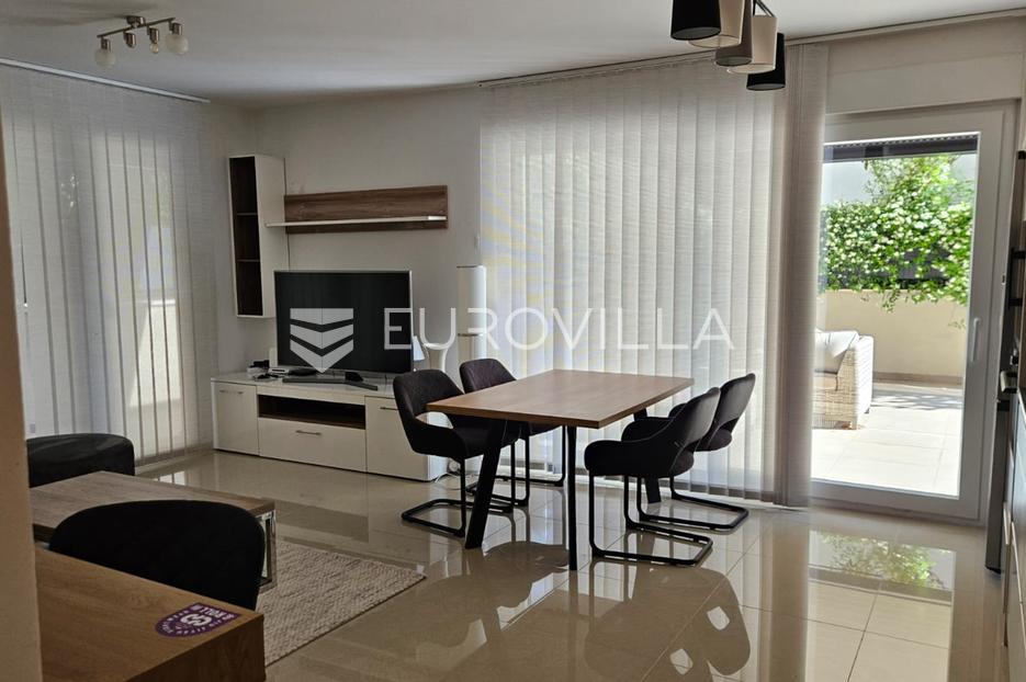 Apartma Na predaj -  Pula