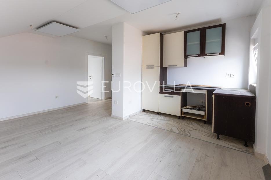 Appartamento In vendita -  Slavonski Brod