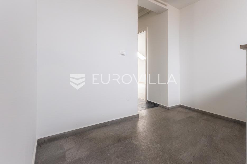 Appartamento In vendita -  Slavonski Brod