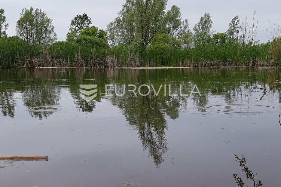 Terreno In vendita -  Valpovo