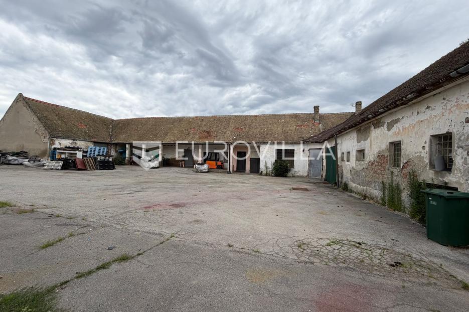 Locaux commerciaux À vendre - Osječko-baranjska Viškovci - foto 1/26