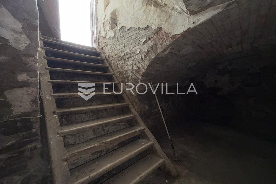 Locaux commerciaux À vendre - Osječko-baranjska Viškovci