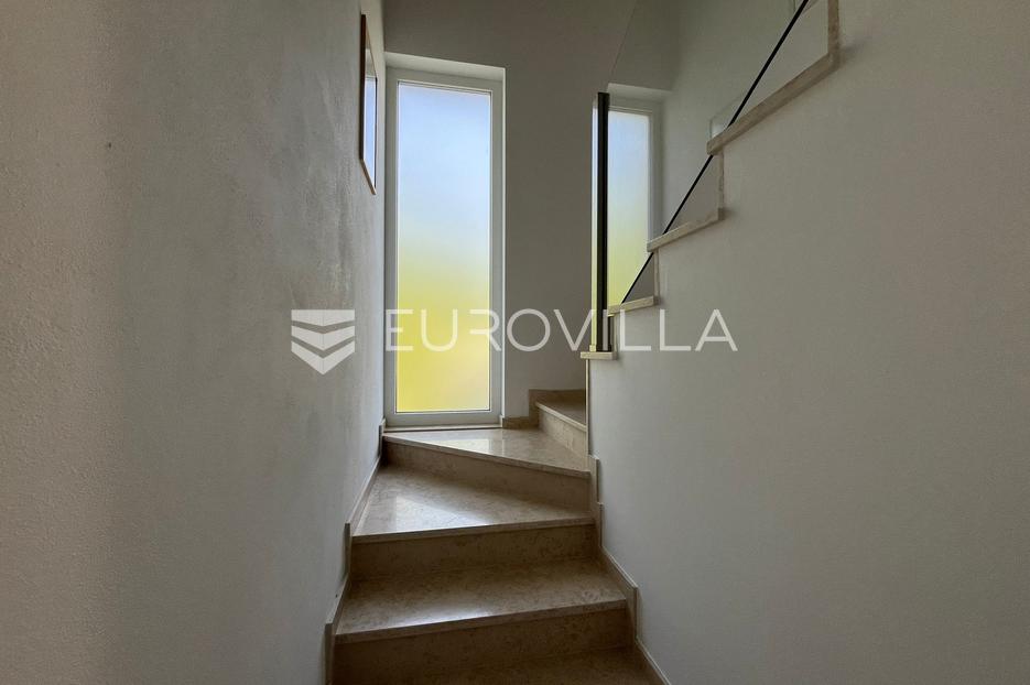 Haus Zu verkaufen - Istarska Umag