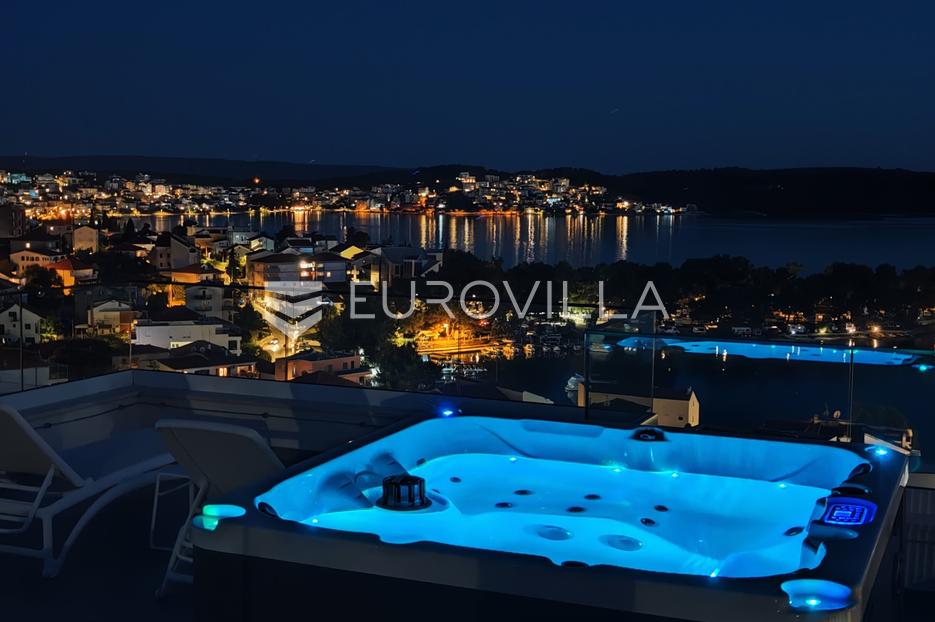 Appartamento In vendita -  Trogir