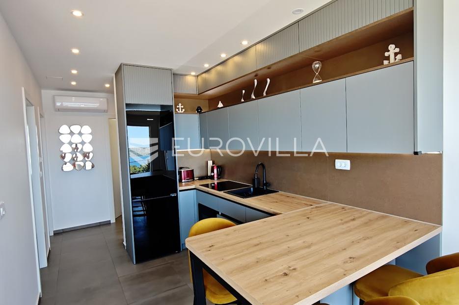 Appartamento In vendita -  Trogir
