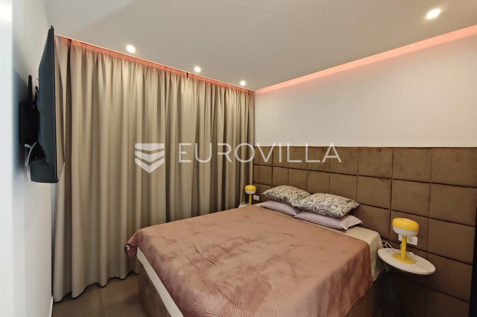Appartamento In vendita -  Trogir