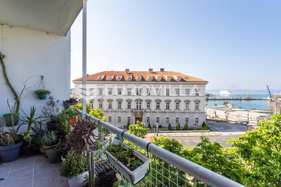 Mieszkanie Na sprzedaż -  Split