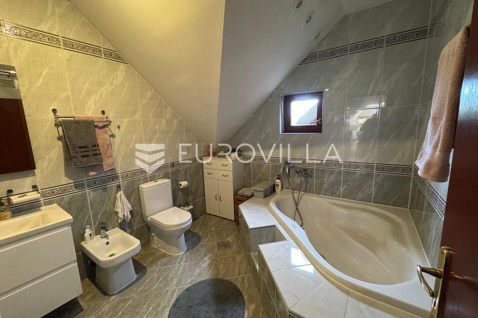 Casa In vendita - Brodsko-posavska Podcrkavlje