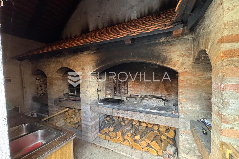 Casa In vendita - Brodsko-posavska Podcrkavlje