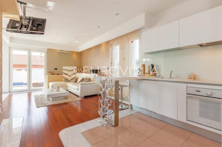 House For sale - Primorsko-goranska Crikvenica - foto 4/23