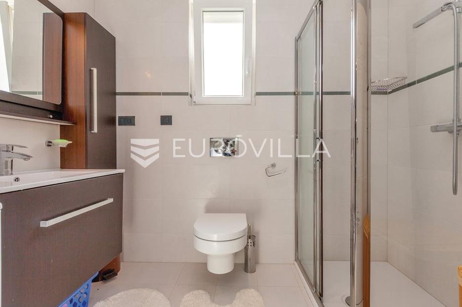 House For sale - Primorsko-goranska Crikvenica