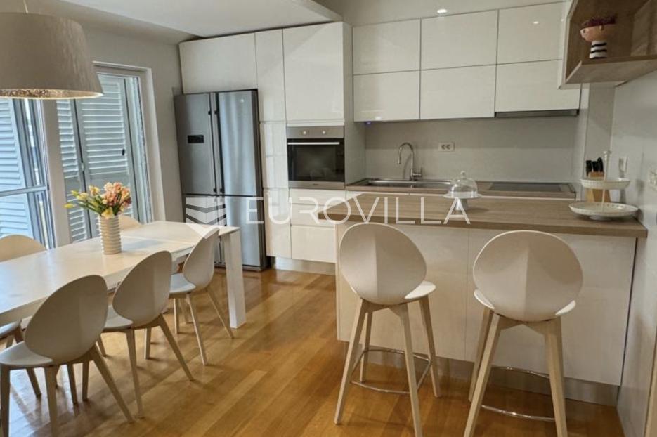 Apartmán Na predaj -  Split - Okolica